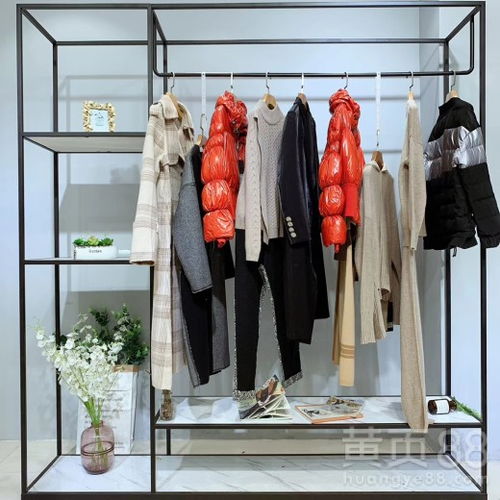 河南品牌女裝折扣店加盟 解析卡拉貝斯服裝尾貨批發(fā)如何助力創(chuàng)業(yè)成功